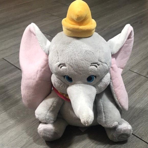 Disney Store NWT Genuine Dumbo 16” Plush